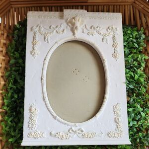 Beribboned Cherubim Photo Frame Coquette